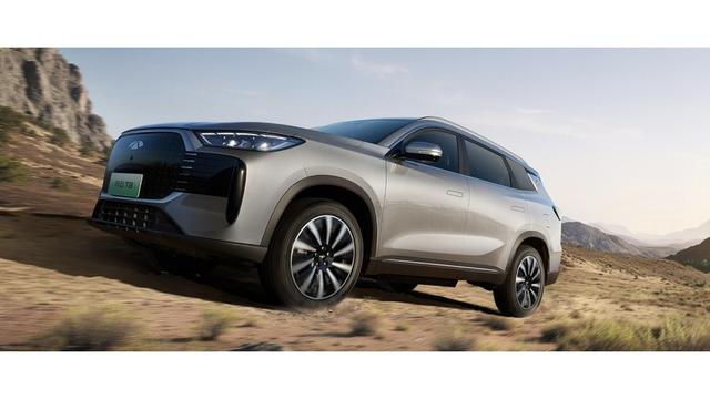 奇瑞不装了：10万级7座，续航2000公里，它解决的不是出行-有驾