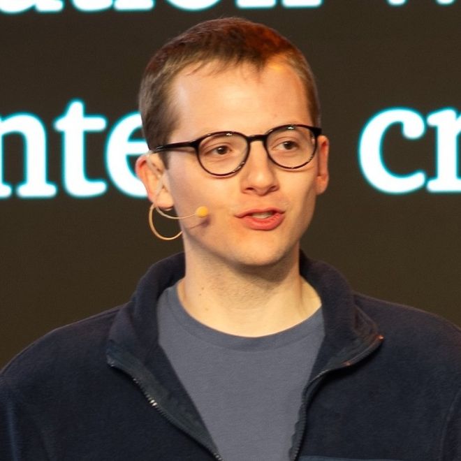 刚刚，OpenAI Sora 2重磅登场！首个APP上线，或将成为AI时代新TikTok_刚刚，OpenAI Sora 2重磅登场！首个APP上线，或将成为AI时代新TikTok_