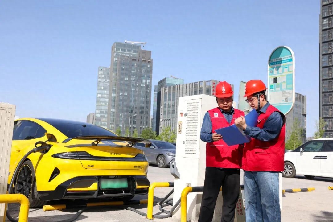 “十一”假期自驾出行人次近19亿,多地多措保障加油充电需求__“十一”假期自驾出行人次近19亿,多地多措保障加油充电需求