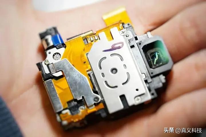 华米OV卷爆的长焦方案有何价值？一文看懂手机潜望镜头之演化史__华米OV卷爆的长焦方案有何价值？一文看懂手机潜望镜头之演化史