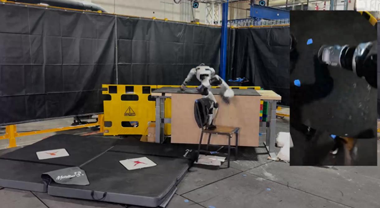 椅子的进化过程__爬桌子是什么游戏