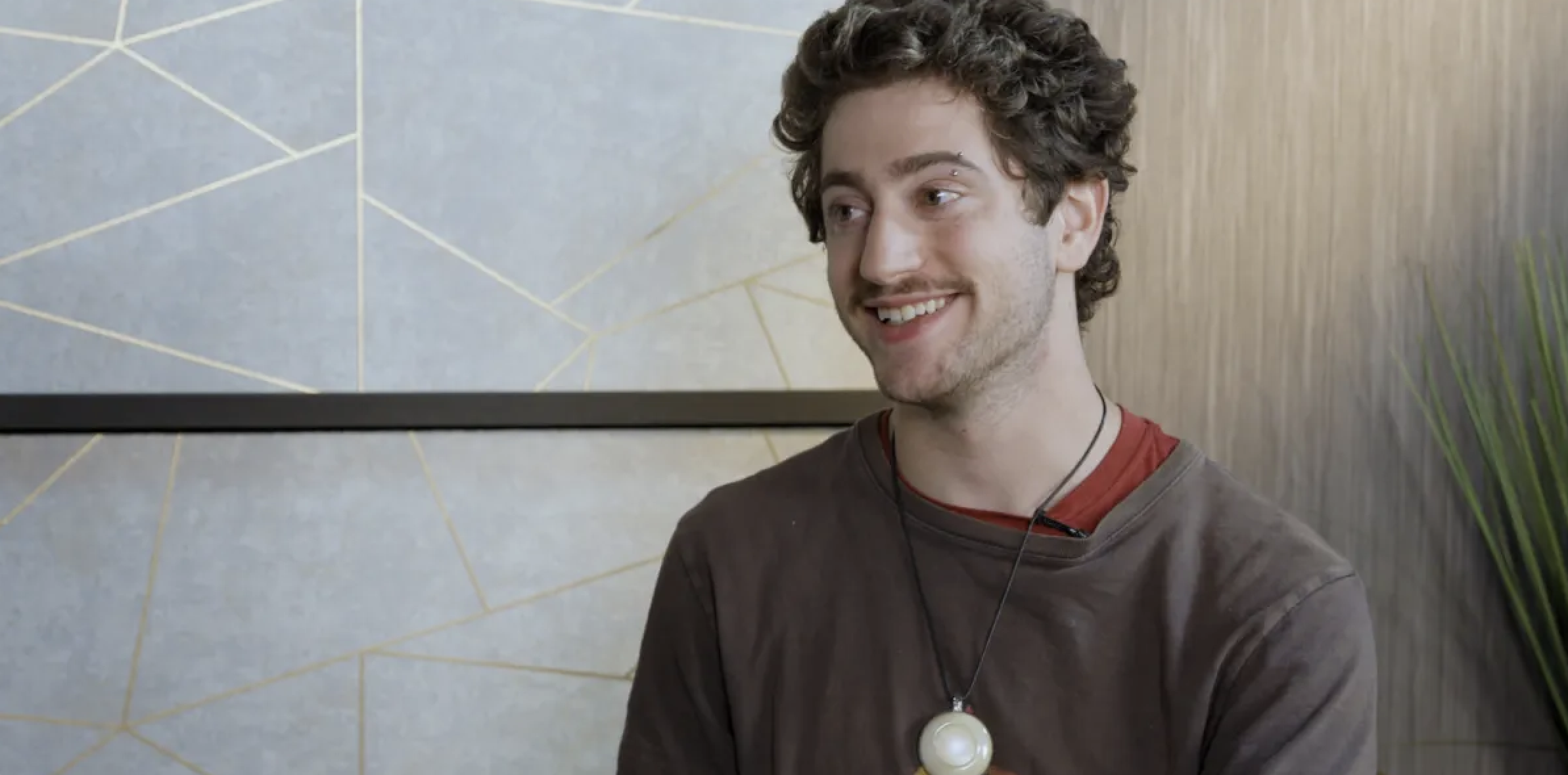 _2600万人围观的AI吊坠翻车了,买家:图片仅供参考_2600万人围观的AI吊坠翻车了,买家:图片仅供参考