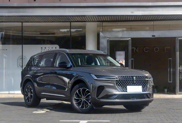 GLC车主40万出头换林肯航海家，4S店销售当场愣了3秒：2.7T V6配CCD悬架，这单我劝不住-有驾