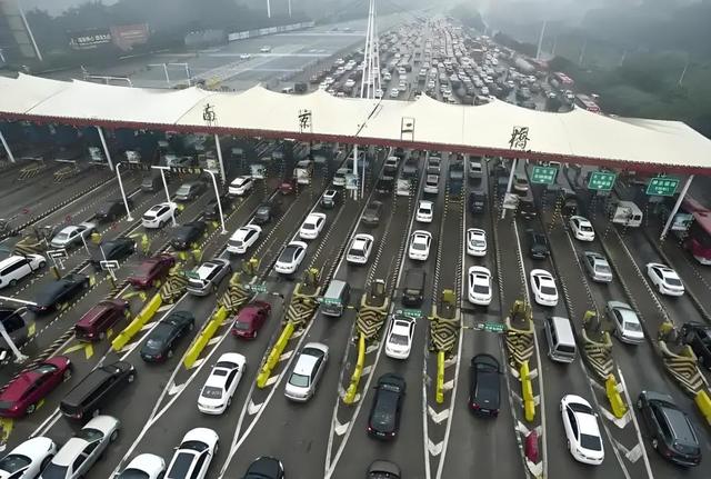 又被他们装到了！这可能是比亚迪插混车主，过得最爽的十一假期了-有驾