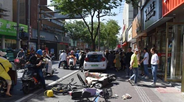 女子购买的新车行驶仅1066公里在小区地下停车场自燃幸好未造成人员伤亡但凸显电动车安全隐患亟须厂家排查整治-有驾