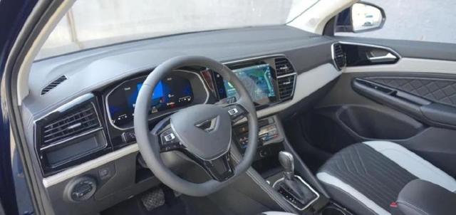 国产大型SUV热潮席卷市场,问界M9月销量逼近万辆,BBA车主纷纷倒戈,背后隐藏的高利润和技术实力才是真正的高潮-有驾