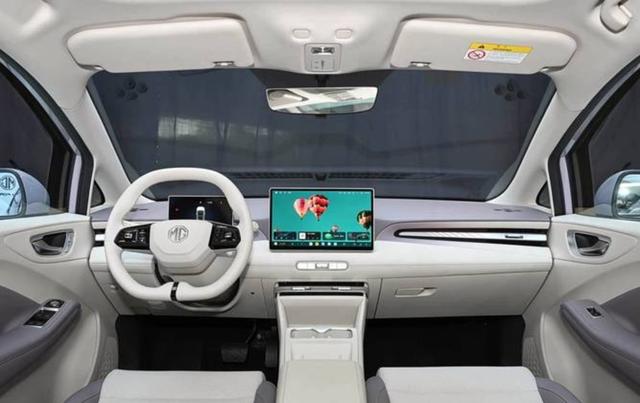 6.58万的名爵MG4续航多出112公里贵2千多五菱缤果S更实用家庭友好，如何选择才最划算-有驾