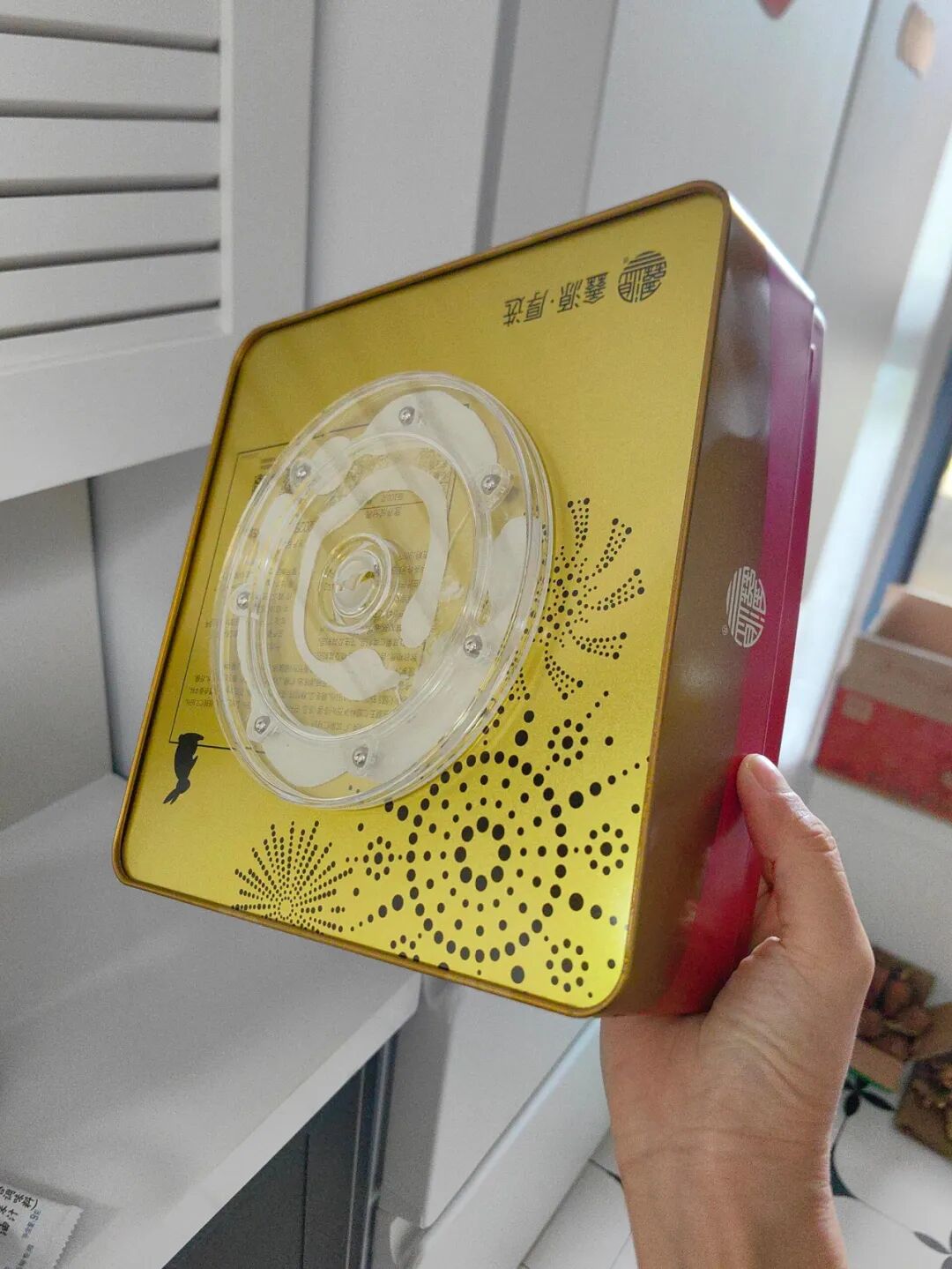 吃完月饼的盒子只能扔掉？看完网友的脑洞后，发现自己亏大了__吃完月饼的盒子只能扔掉？看完网友的脑洞后，发现自己亏大了