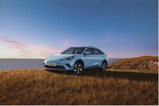 京东回应造车;26年国考应届硕博年龄放宽到43周岁以下丨邦早报_京东回应造车;26年国考应届硕博年龄放宽到43周岁以下丨邦早报_