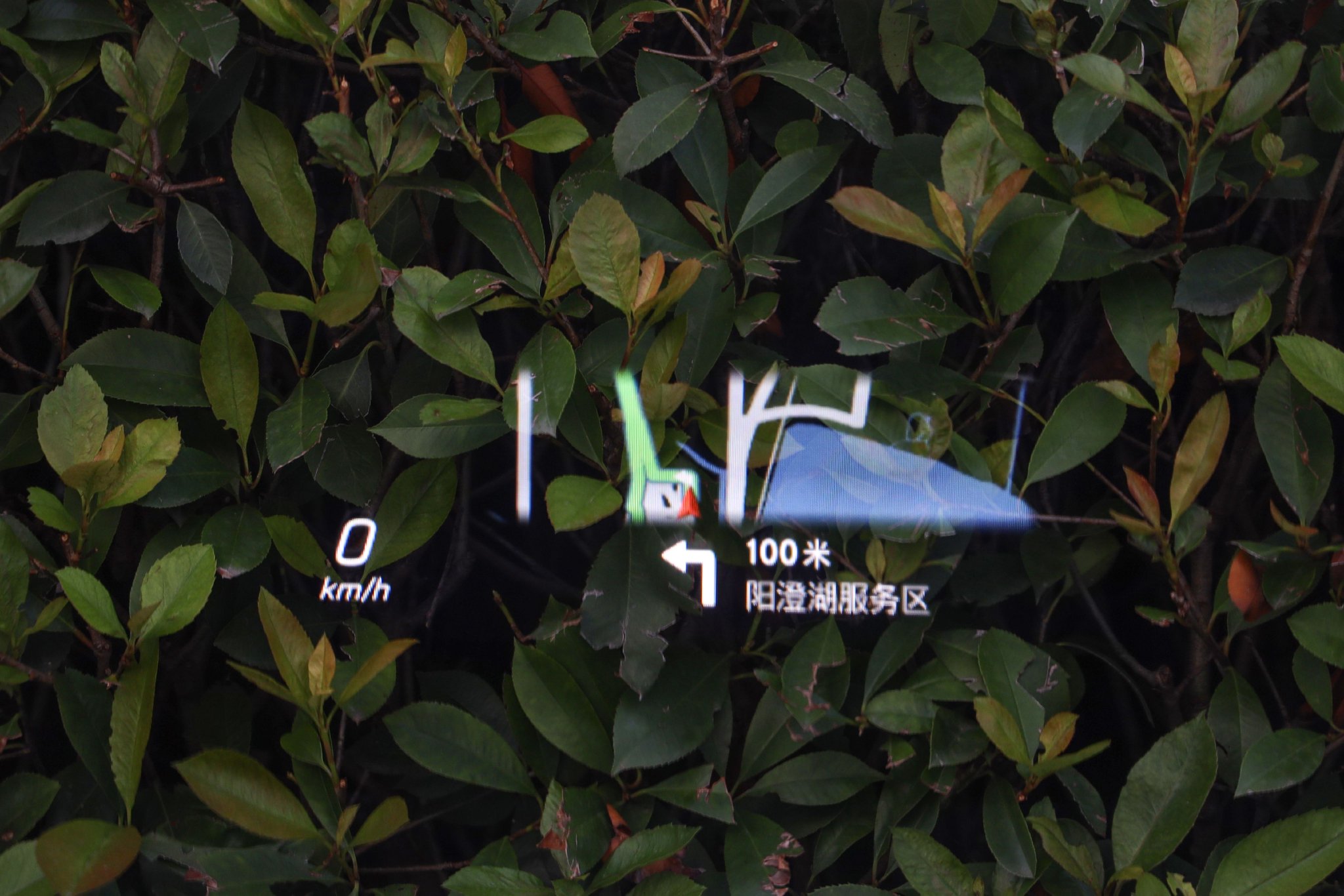 HUD显示信息丰富且清晰