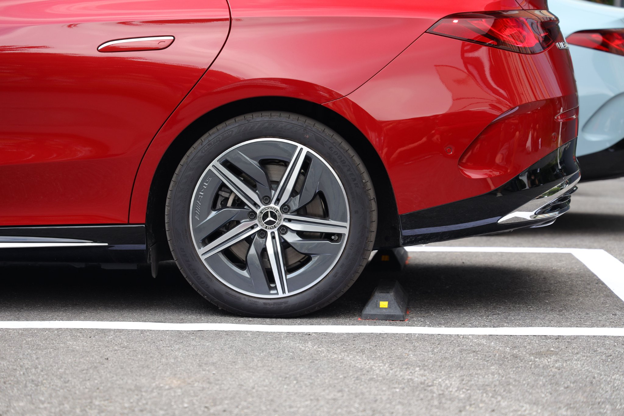 自动识别阻轮器 不硬顶