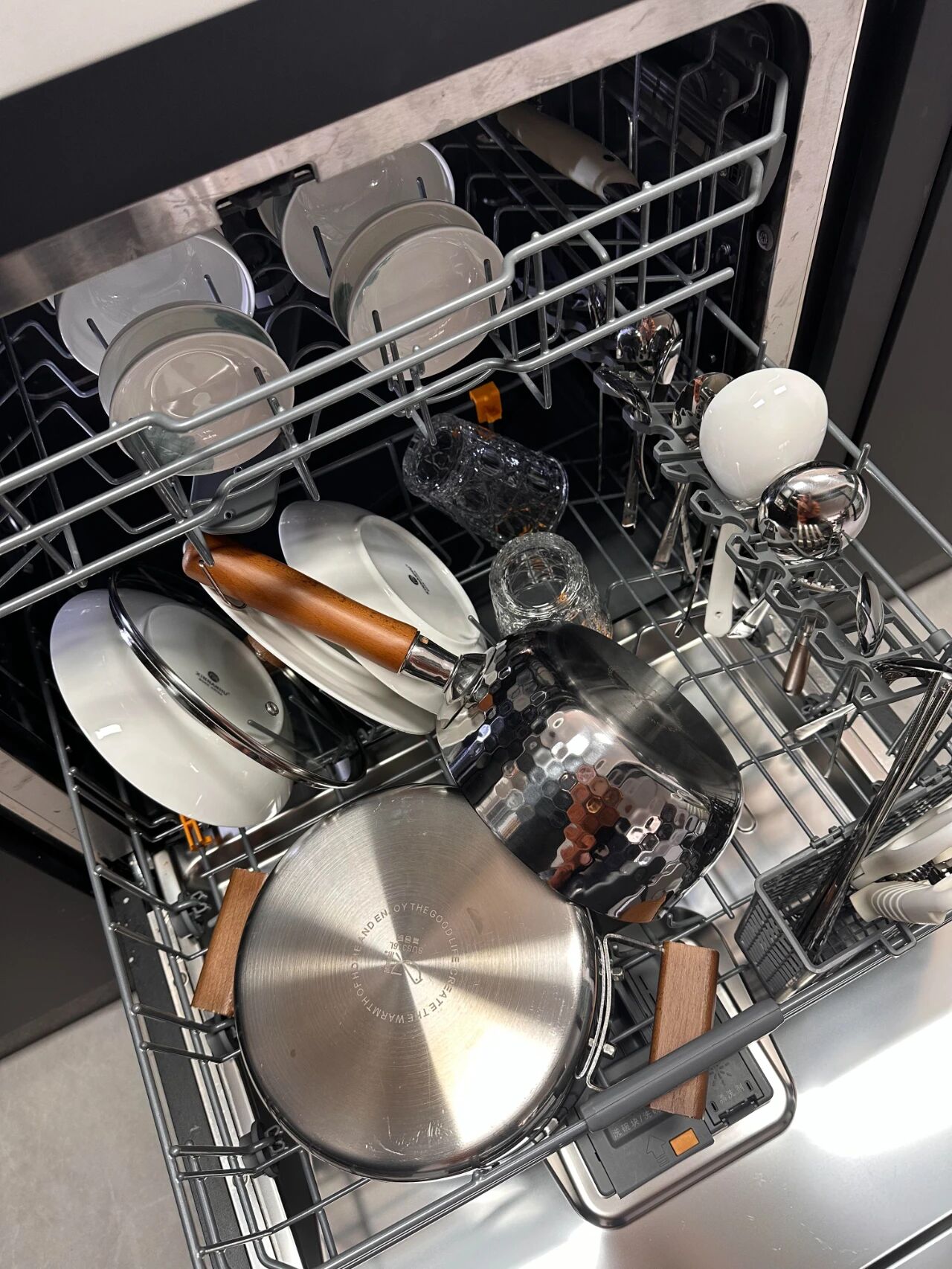 _被年轻人家的“家务减半”设计惊呆了!换个思路,家里就井井有条_被年轻人家的“家务减半”设计惊呆了!换个思路,家里就井井有条