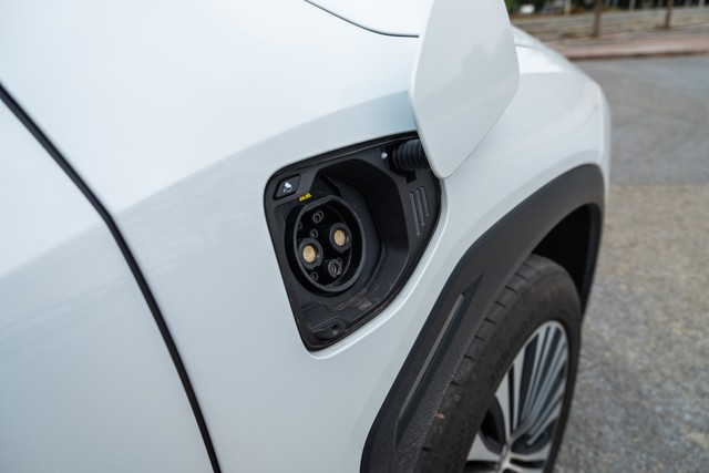 _新能源车充电口在前在后差别大了!老师傅教你这样选!_新能源车充电口在前在后差别大了!老师傅教你这样选!