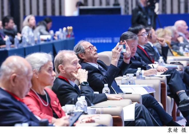 科学天团连续8年共赴“上海之约”，顶科论坛诠释创新“共享代码”__科学天团连续8年共赴“上海之约”，顶科论坛诠释创新“共享代码”