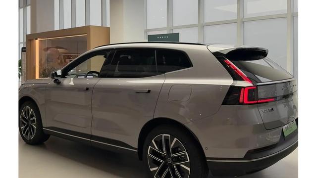 选沃尔沃XC70,全家出行,智能配置对比腾势N8L-有驾