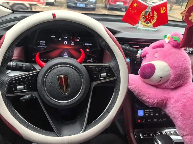 红旗国雅上个月只卖了4辆，令人惋惜了如此精彩的外观设计，红旗与华为深度合作打造超级豪华品牌的潜力却未能实现-有驾