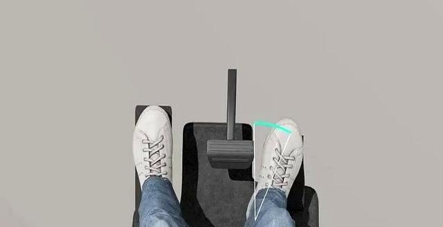 驾驶坐姿正确调整,头颈腰腿全面照顾,行车安全远离隐患!-有驾