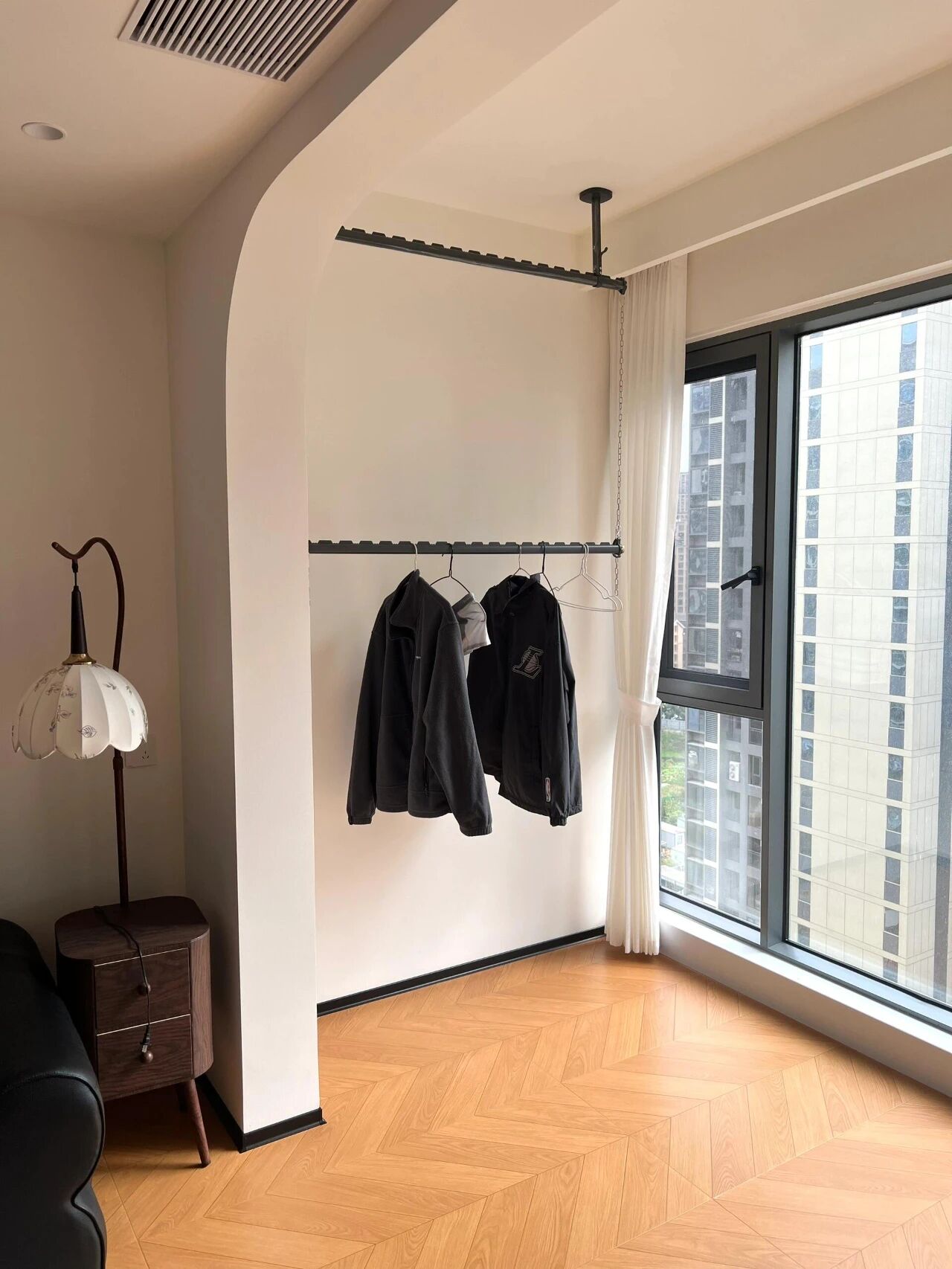 阳台晒衣服设计__阳台晒衣服有什么讲究