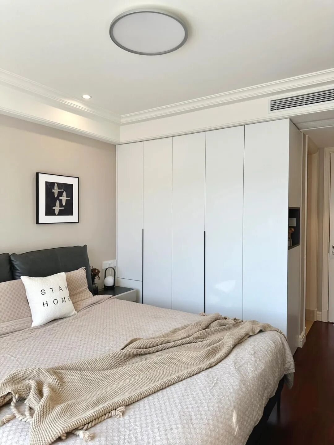 服装折纸大全视频教程_折套装衣服的方法_