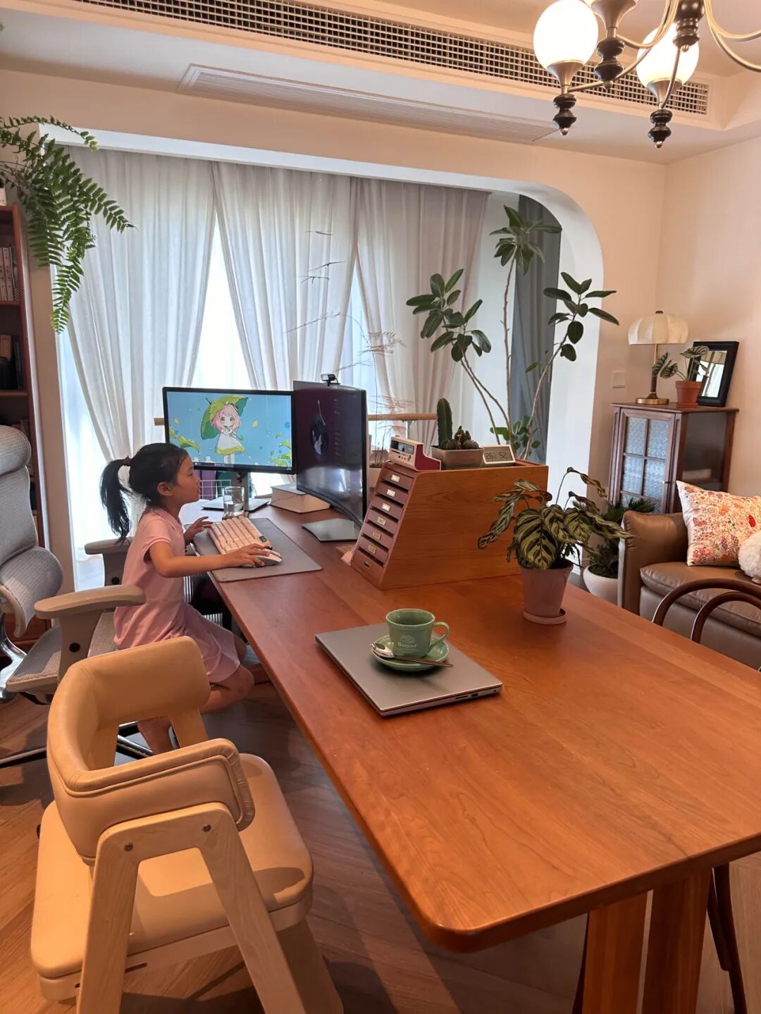 服装折纸大全视频教程_折套装衣服的方法_