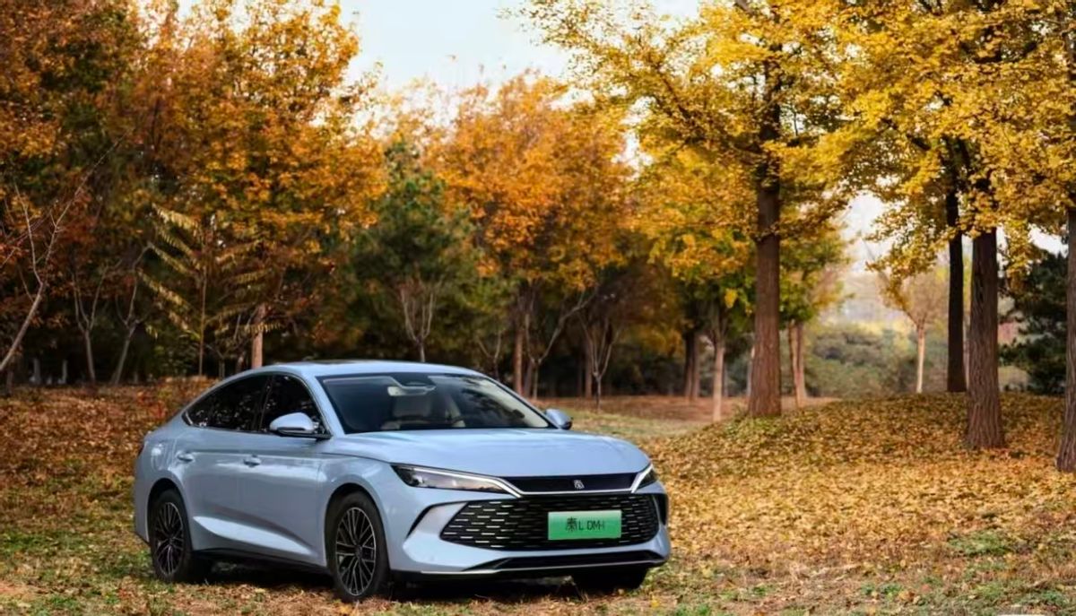 油耗更低，智能化升级 2026款秦L DM-i 限时9.28万元起__油耗更低，智能化升级 2026款秦L DM-i 限时9.28万元起