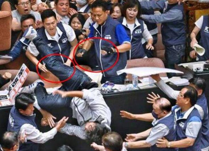 _深扒被立案的沈伯洋：美国和民进党养大的“台独”打手_深扒被立案的沈伯洋：美国和民进党养大的“台独”打手