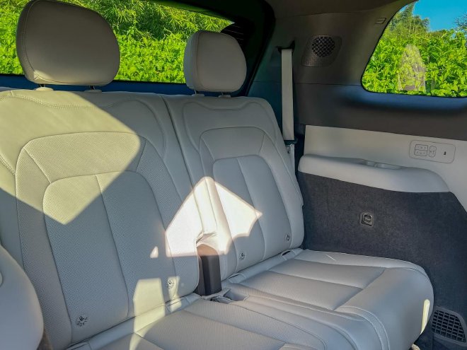 豪华大六座SUV新选 体验腾势N8L