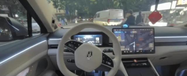 凌晨1点半,杭州一男子酒后在副驾睡觉,车辆自动驾驶20分钟,网友直呼吓人!法院判了-有驾