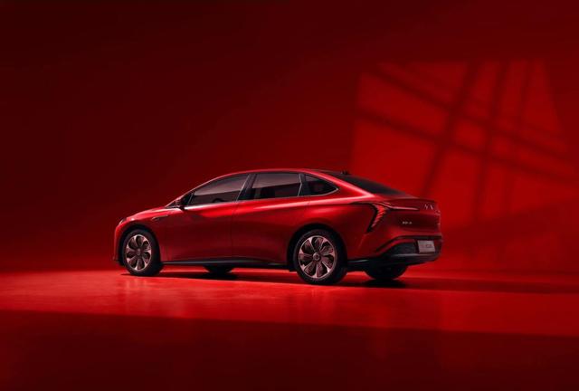 未来只剩下这六家中国汽车品牌,一汽可能性占九成,长安、上汽、吉利、奇瑞和比亚迪依次紧随,市场格局或将迎来大洗牌-有驾