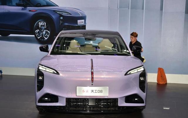 国内汽车谁才是老大?比亚迪在销量上领跑,零跑以性价比取胜,蔚来在舒适性方面表现突出,长城稳占品牌第一,谁才是真正的汽车王者?-有驾