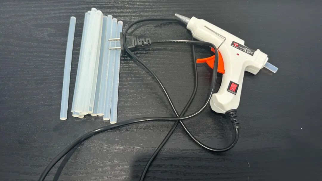 空调管子太丑怎么办?看了网友家的做法后,发现全是绝妙点子_空调管子太丑怎么办?看了网友家的做法后,发现全是绝妙点子_