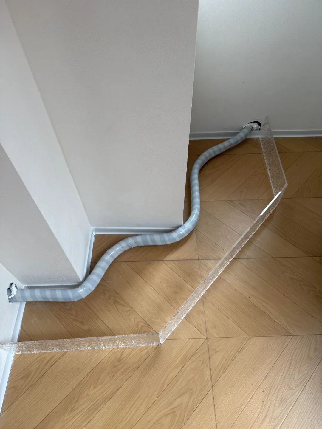 空调管子太丑怎么办?看了网友家的做法后,发现全是绝妙点子_空调管子太丑怎么办?看了网友家的做法后,发现全是绝妙点子_