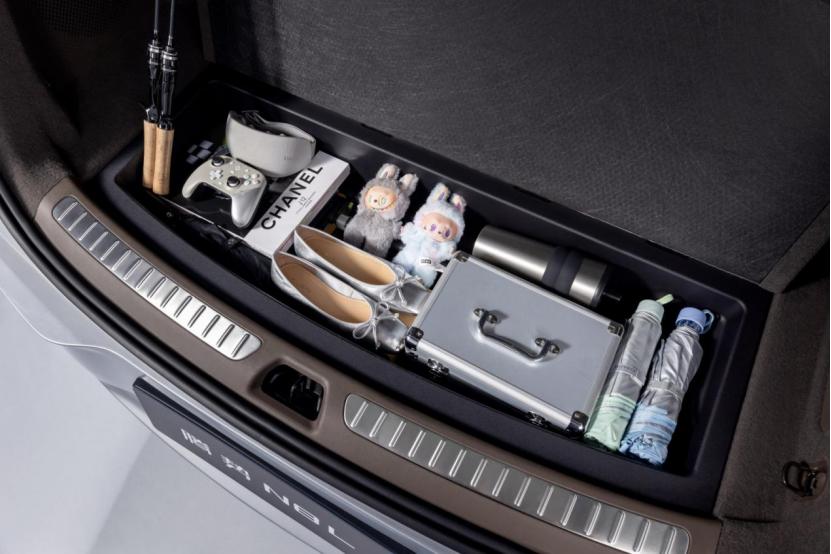 标配天神之眼B+云辇A 叫板问界、理想?腾势N8L售价29.98万元起__标配天神之眼B+云辇A 叫板问界、理想?腾势N8L售价29.98万元起