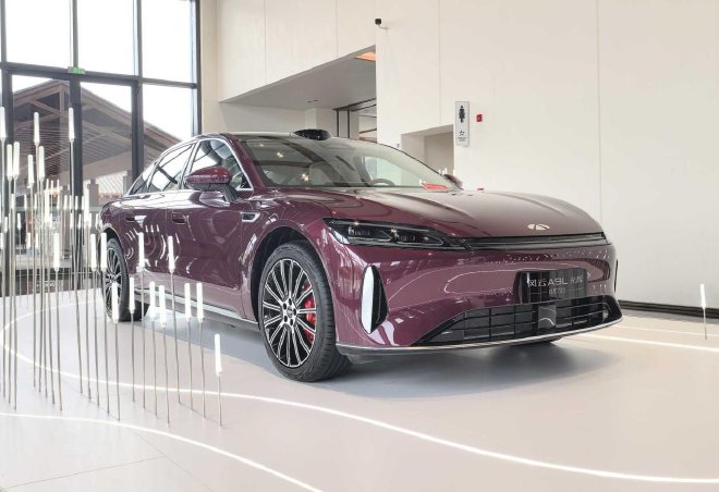 超级置换抢购价17.19万元起 风云A9L光辉（四驱）全球上市