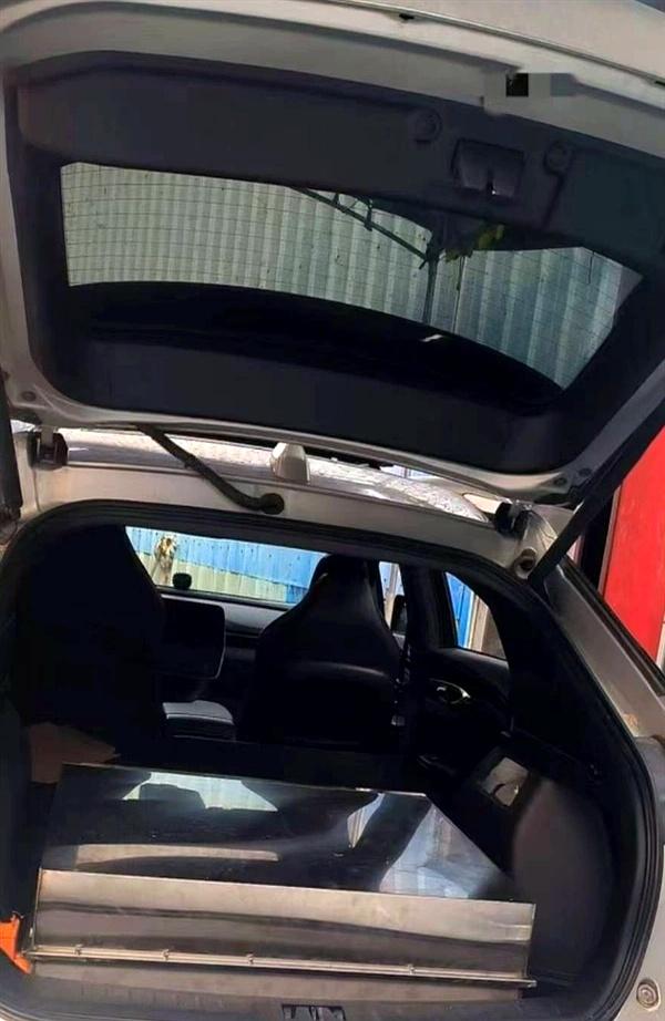 嫌命太硬?车主后备箱加75度电池,续航破千,还说家人无异议-有驾