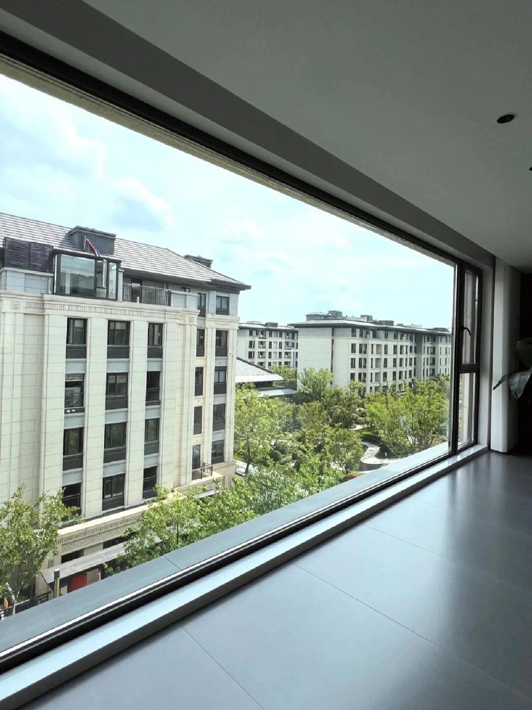 窗户退出__推出去的窗户