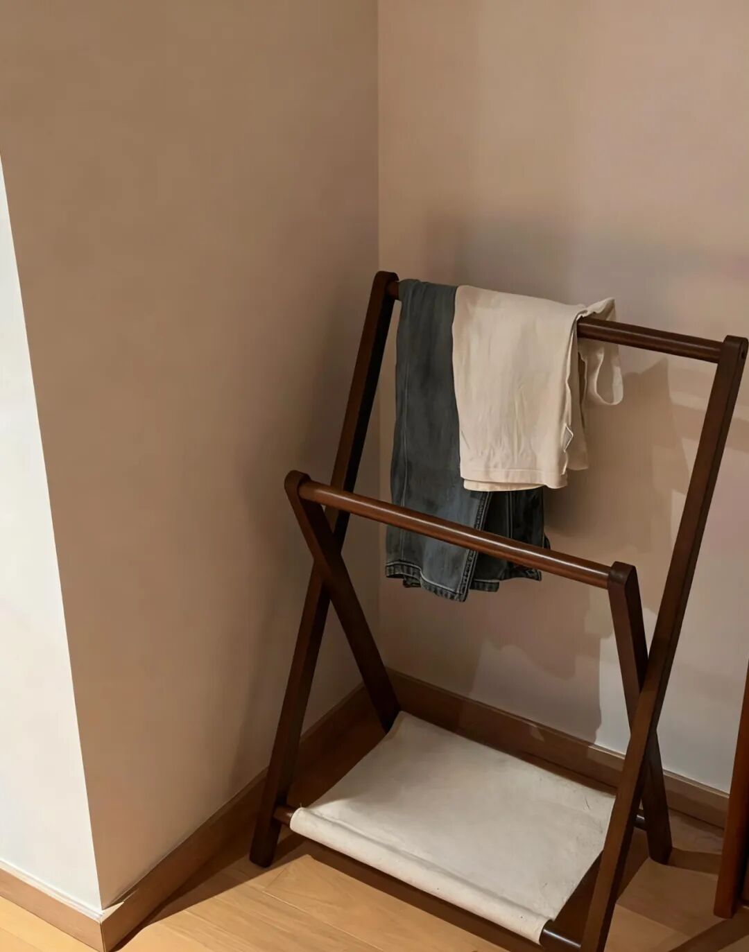 果然还是年轻人的“收纳大法”好!换个思路后,家里就井井有条__果然还是年轻人的“收纳大法”好!换个思路后,家里就井井有条