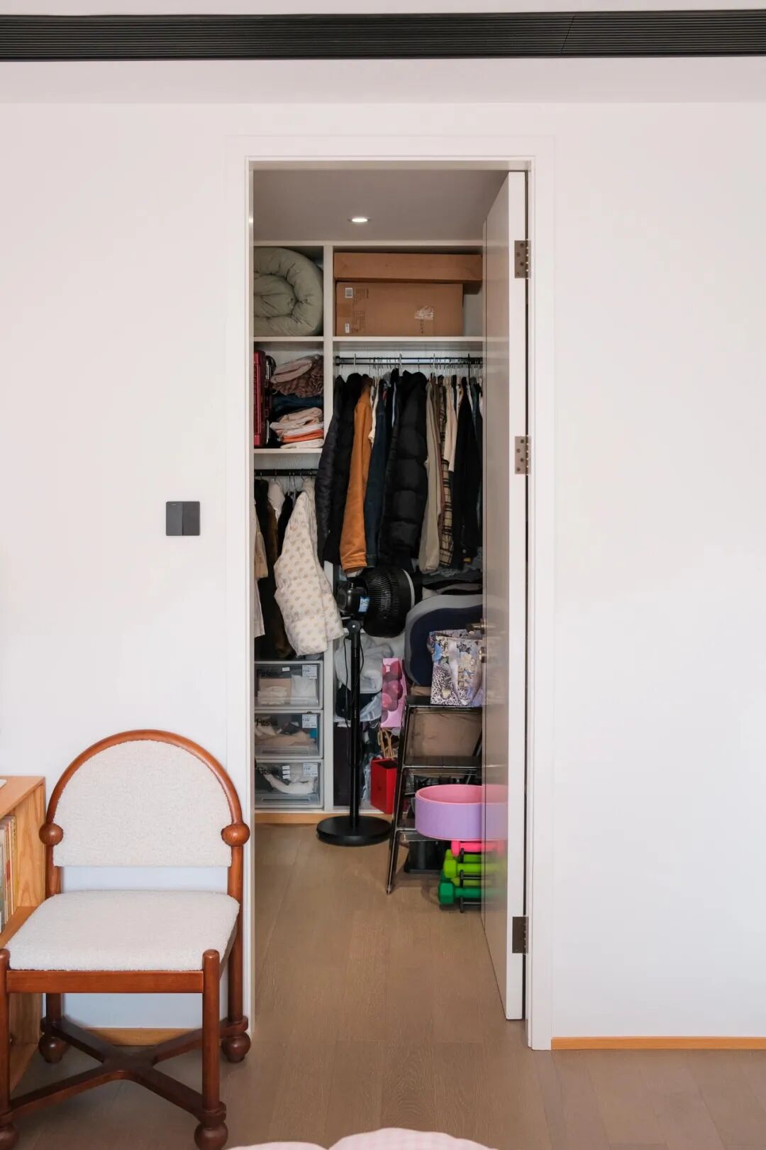 主卫衣帽间“正退出”中国家庭?看看年轻人的设计,那叫一个高级_主卫衣帽间“正退出”中国家庭?看看年轻人的设计,那叫一个高级_