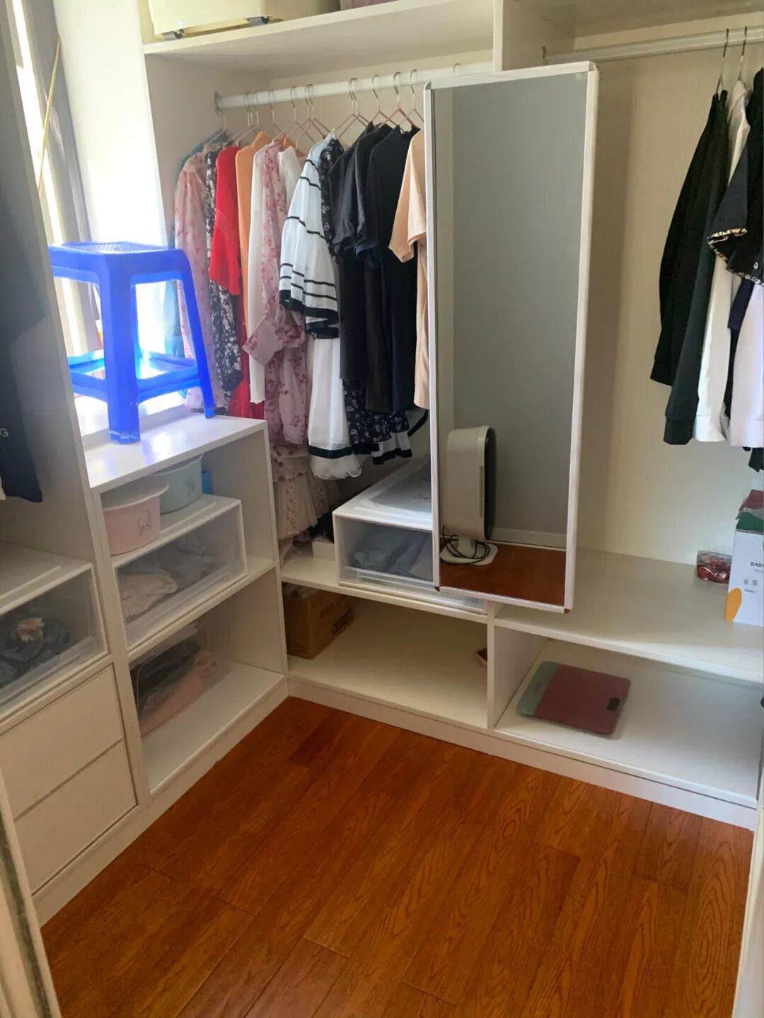 主卫衣帽间“正退出”中国家庭?看看年轻人的设计,那叫一个高级_主卫衣帽间“正退出”中国家庭?看看年轻人的设计,那叫一个高级_