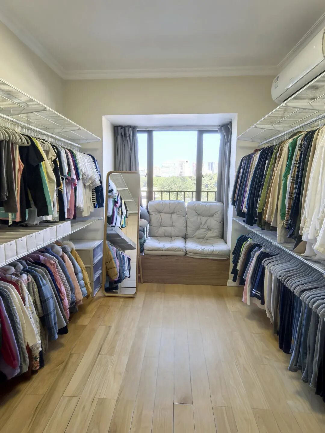 主卫衣帽间“正退出”中国家庭?看看年轻人的设计,那叫一个高级_主卫衣帽间“正退出”中国家庭?看看年轻人的设计,那叫一个高级_