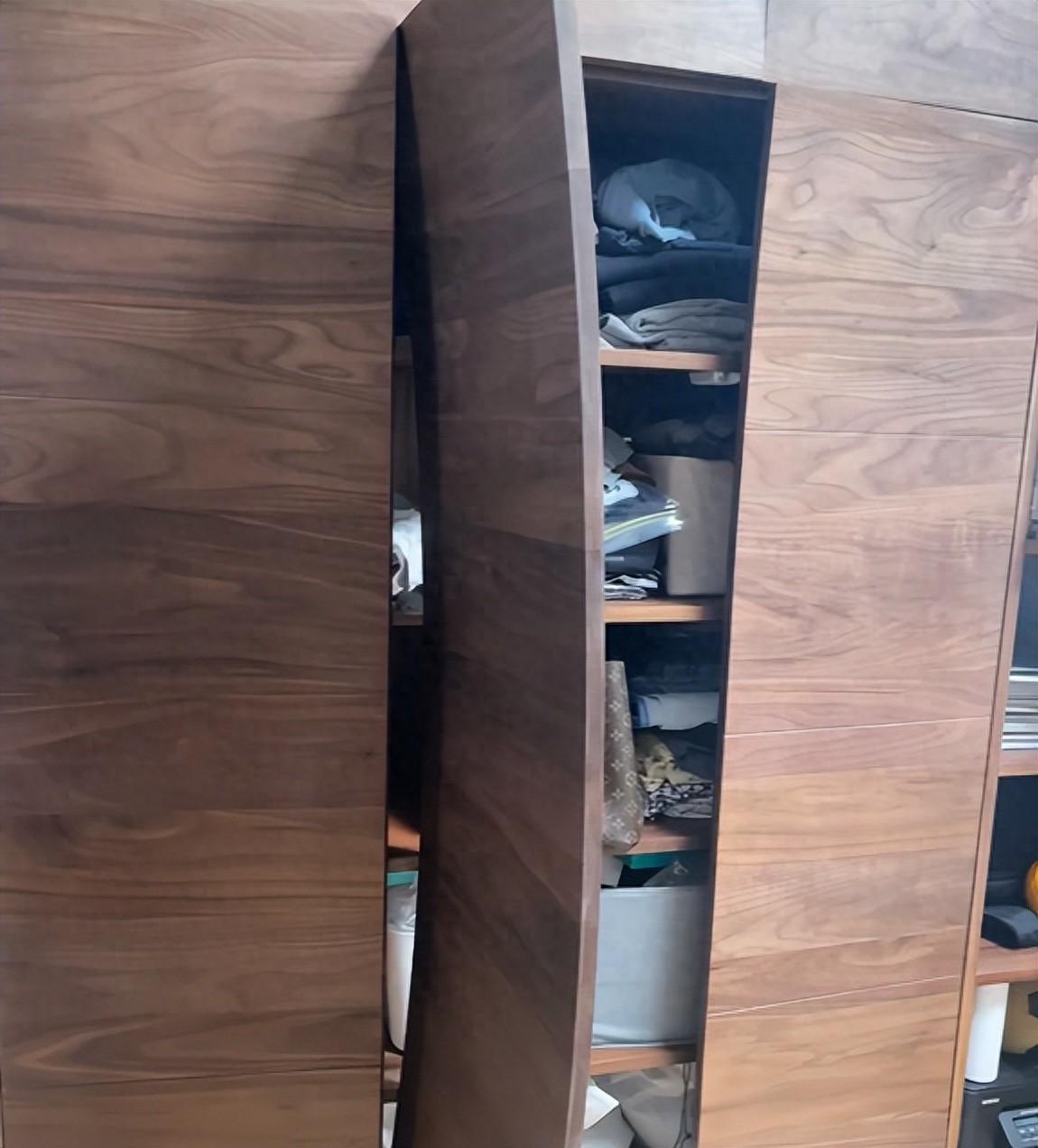 高端卧室__高级感的卧室设计