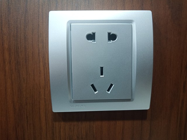 _轨道插座的轨道安装有图吗_轨道插座的原理