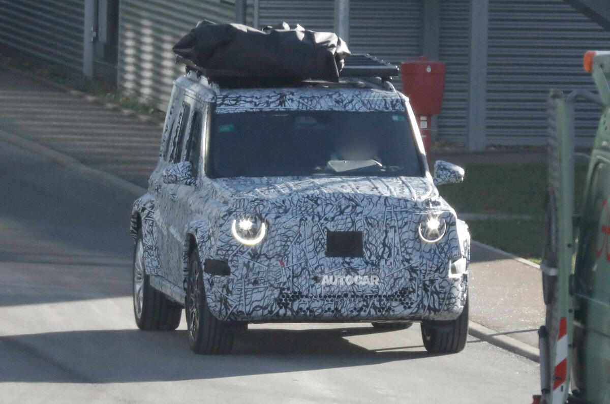 假装开奔驰的视频_伪装车是什么_