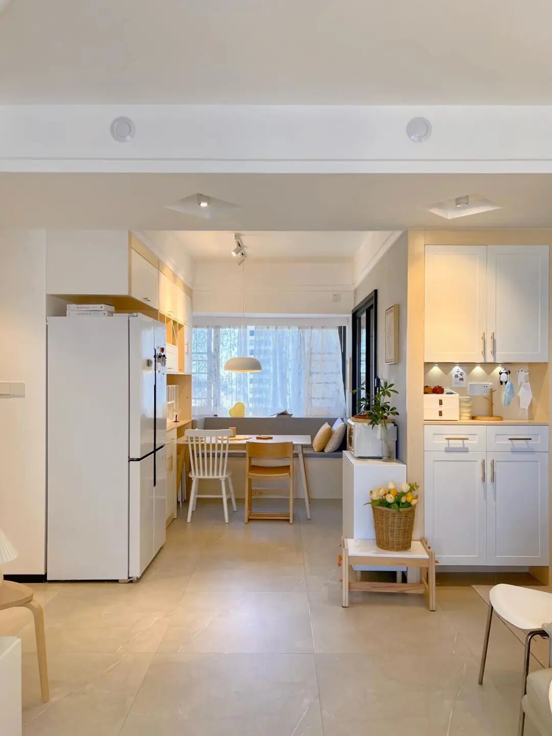 果然还是年轻人“鬼点子”多！飘窗换个思路设计，实用性直接翻倍_果然还是年轻人“鬼点子”多！飘窗换个思路设计，实用性直接翻倍_