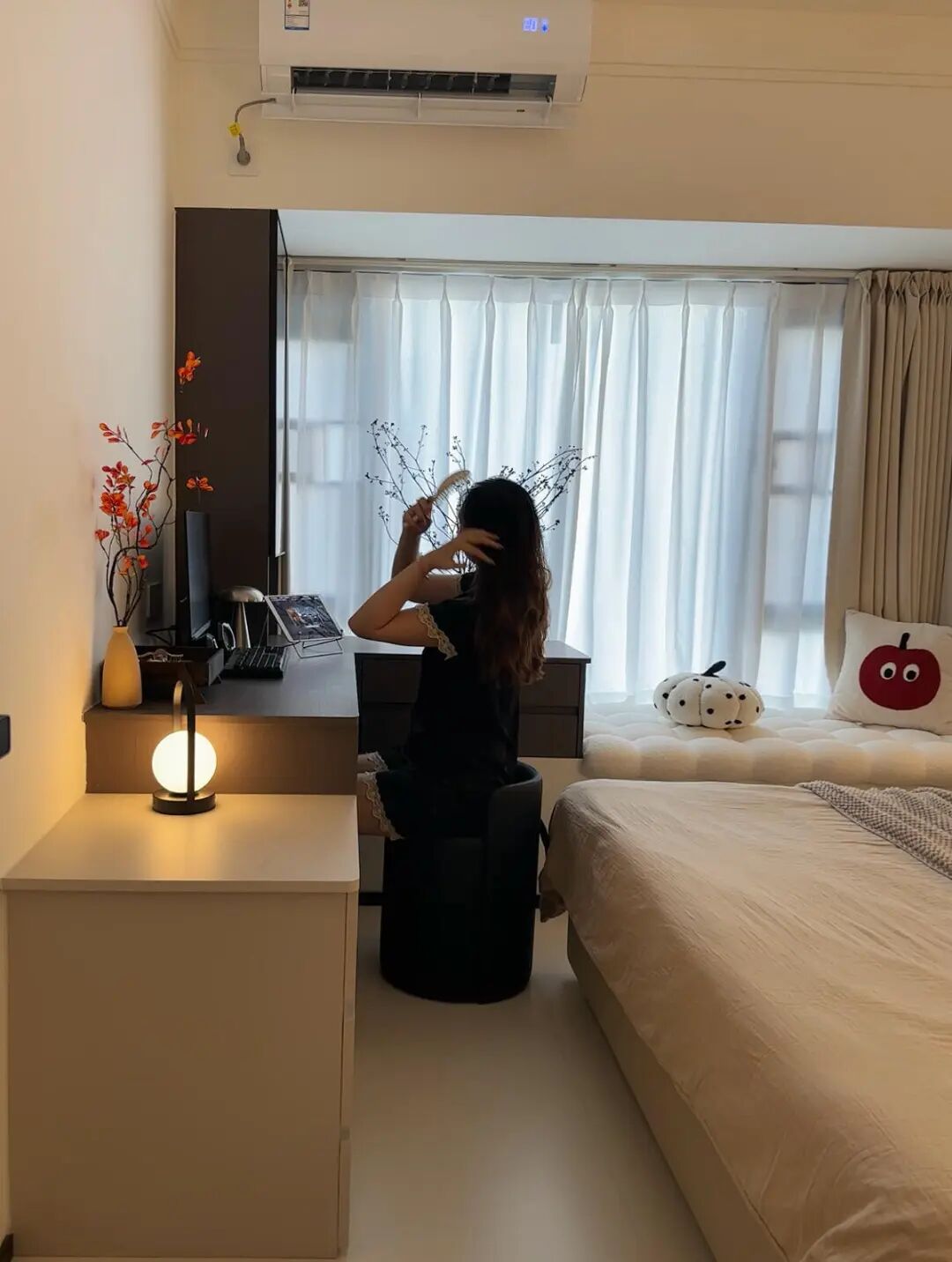 _果然还是年轻人“鬼点子”多！飘窗换个思路设计，实用性直接翻倍_果然还是年轻人“鬼点子”多！飘窗换个思路设计，实用性直接翻倍