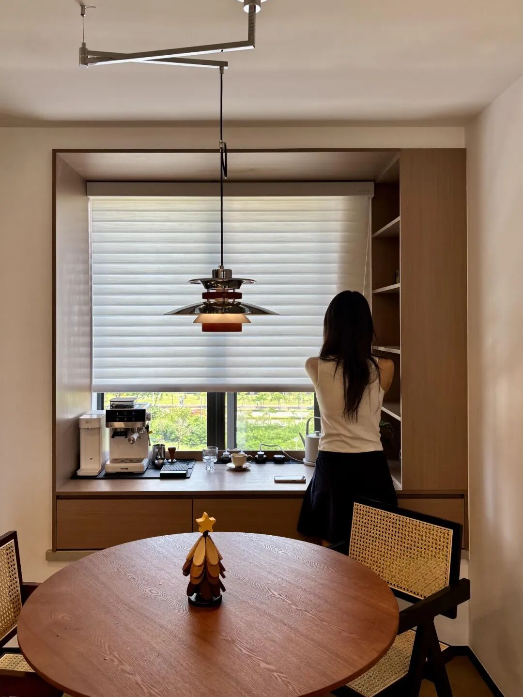 _果然还是年轻人“鬼点子”多！飘窗换个思路设计，实用性直接翻倍_果然还是年轻人“鬼点子”多！飘窗换个思路设计，实用性直接翻倍