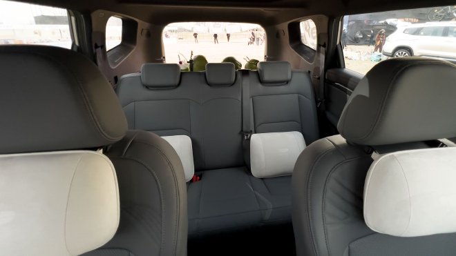 上市限时价8.99-11.99万元 吉利第三代豪越L正式上市