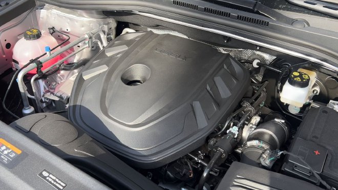 上市限时价8.99-11.99万元 吉利第三代豪越L正式上市