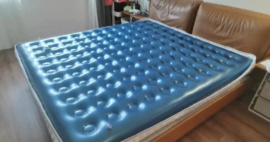 老百姓家里的卧室,建议不买这些“无用”家具,不仅多花钱还占地__老百姓家里的卧室,建议不买这些“无用”家具,不仅多花钱还占地