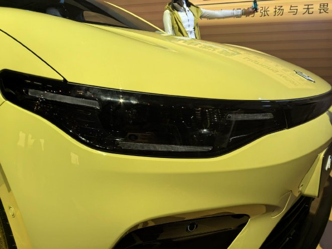 售价9.78-12.18万元 零跑Lafa5正式上市